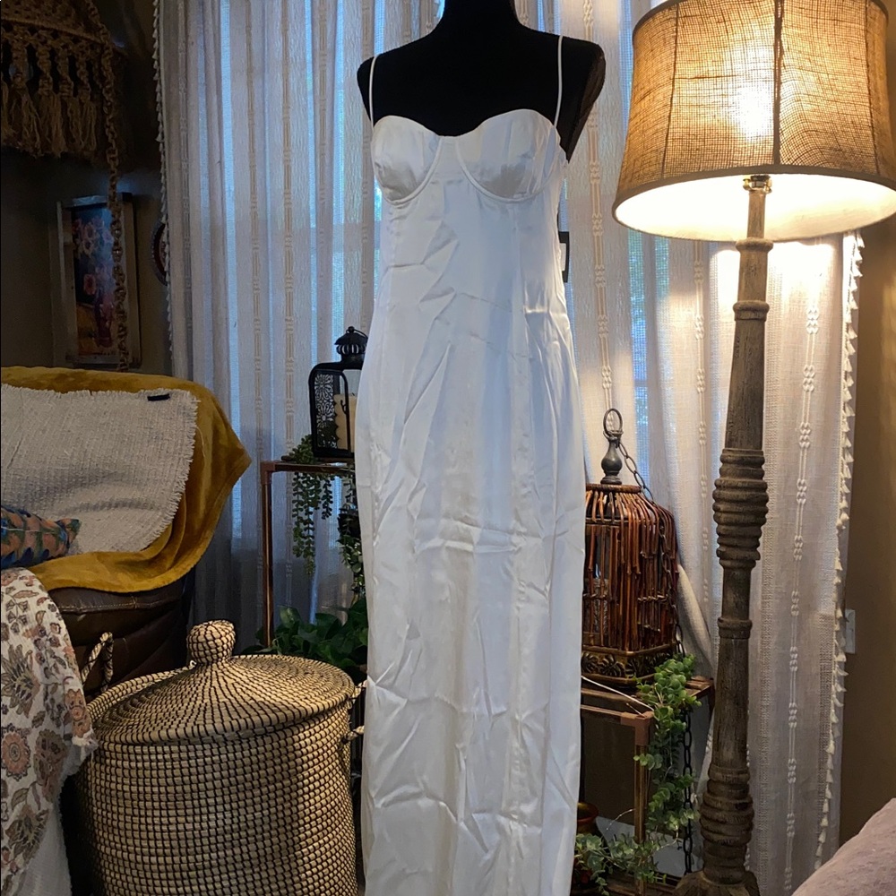 Kiki de Montparnasse
Bustier Long Dress Elegant White Strapless Gown NWT
